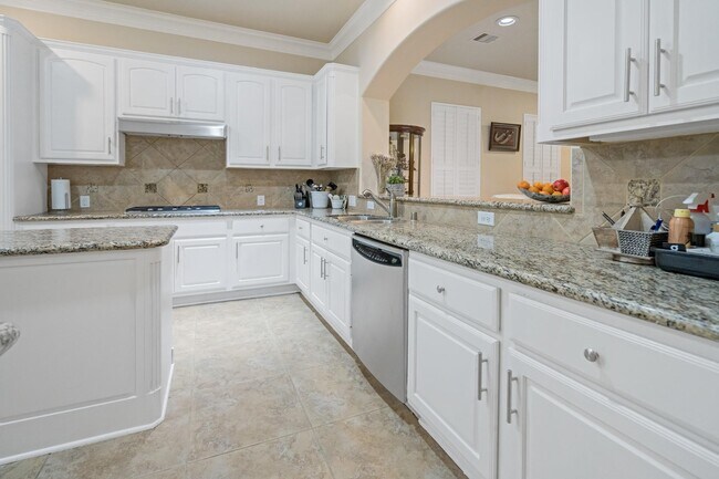 Building Photo - 1510 Olive Park