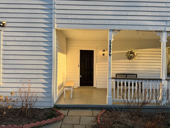 Foto del edificio - 5826 Railroad Ave