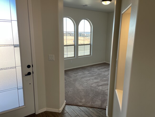 Foto del edificio - 5208 Bullseye Rd NE