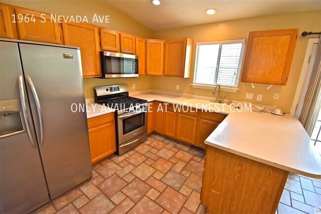 Foto del edificio - No Deposit Option! Ideal 4 Bedroom Provo Home