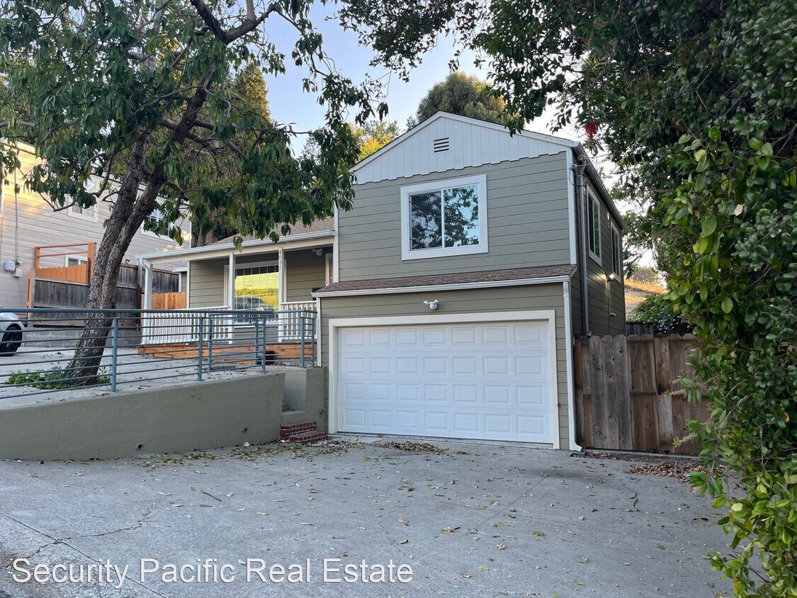 Primary Photo - 3 br, 2 bath House - 4087 La Colina