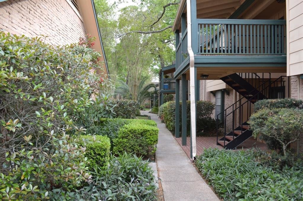 Foto principal - 8287 Kingsbrook Rd