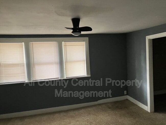 Building Photo - 506 15th St N