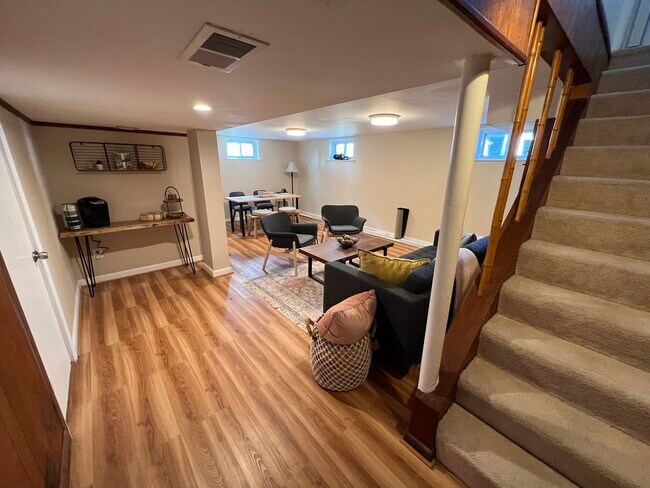 Foto del edificio - 5914 Dinwiddie St