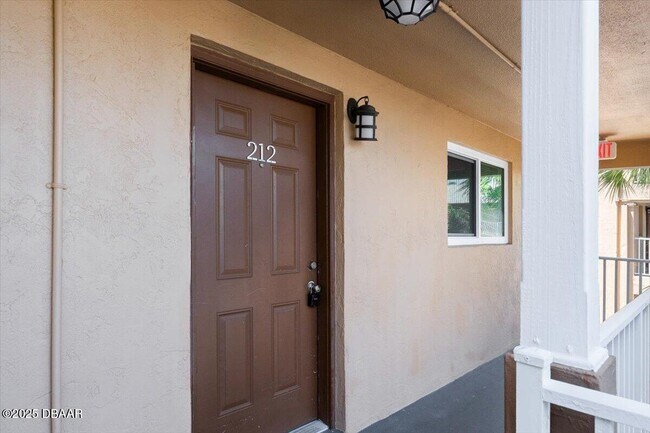 Building Photo - 411 N Halifax Ave