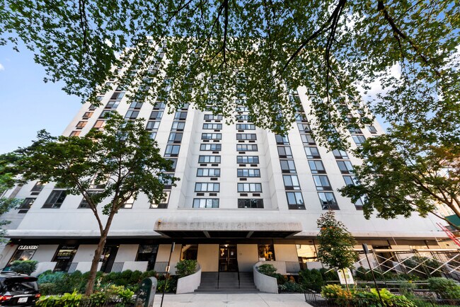 Foto del edificio - 1221 N Dearborn St