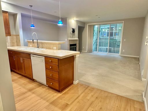 Foto principal - Beautiful 1 bed condo in the heart of Bell...