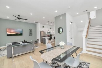 Building Photo - 2722 Anita St