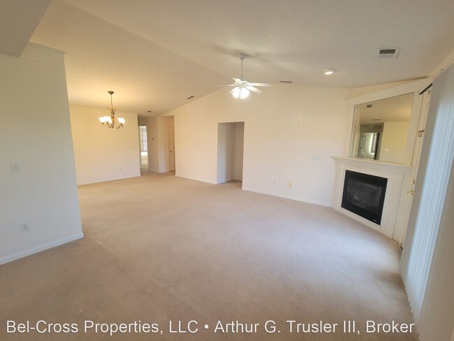Building Photo - 3 br, 2 bath House - 210 Mountain Golf Dr
