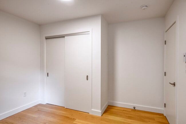 Photo du bâtiment - 10 Rosemount