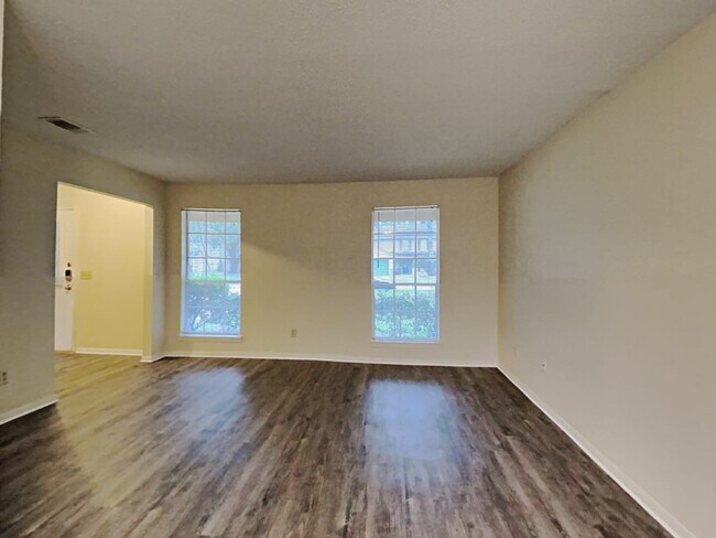 Building Photo - 11219 Sky Ridge Dr