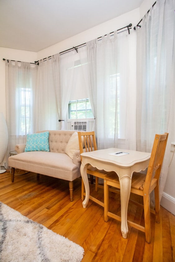 Primary Photo - 1253 Beacon St