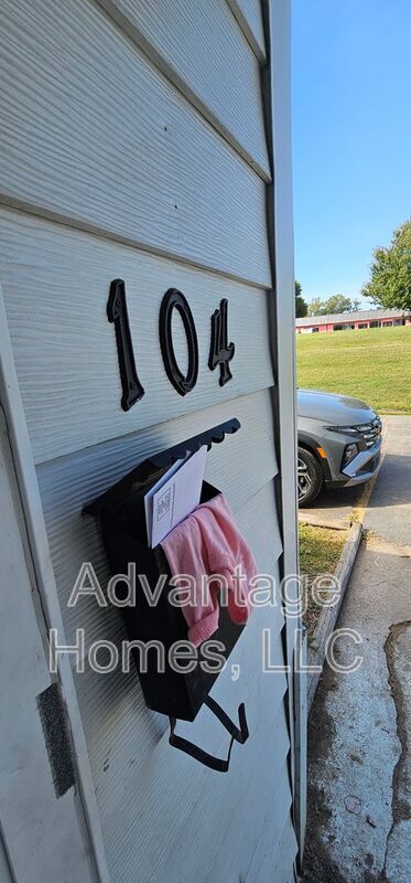 Primary Photo - 1015 N Scott Ave