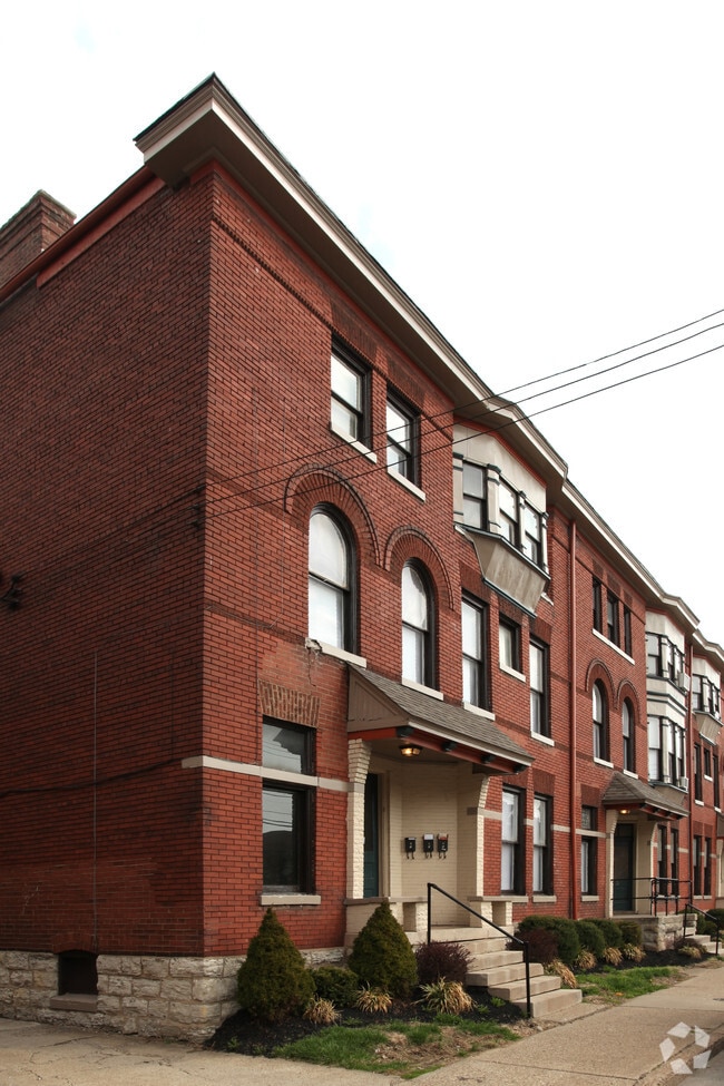 Building Photo - 217-223 W Hill St