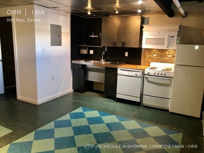 Foto del edificio - Amazing Garden Level Studio Unit in Uptown!!