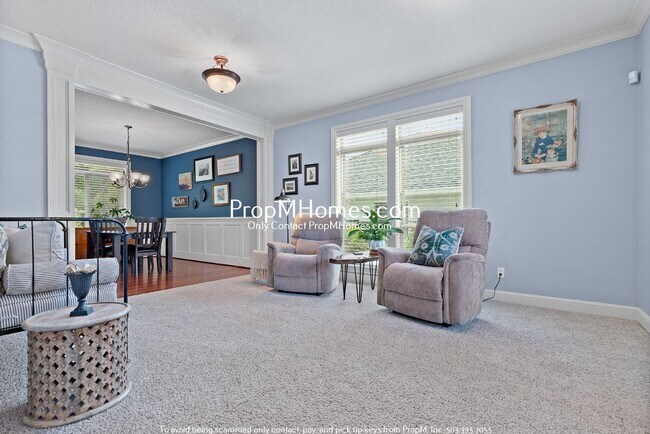 Foto del edificio - Stunning Oregon City Home with Gourmet Kit...