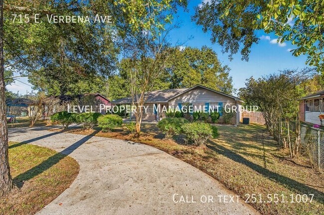 Building Photo - 715 E Verbena Ave