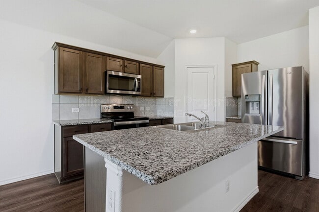 Foto del edificio - 3311 Brookstone Dr