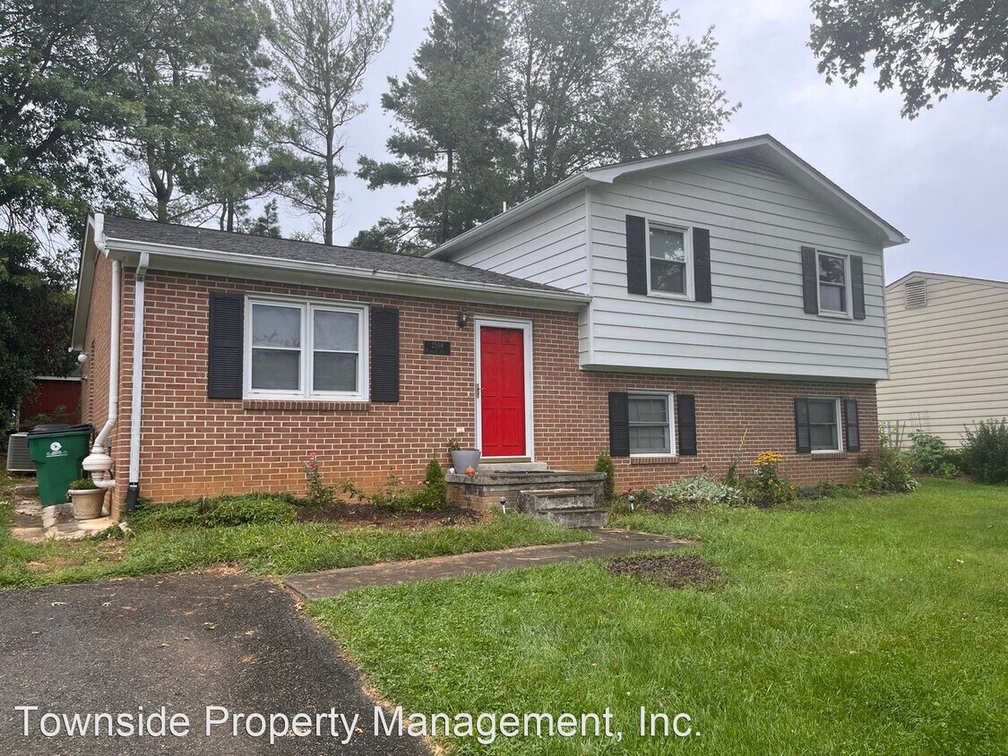 Primary Photo - 3 br, 1.5 bath House - 2504 Plymouth St.