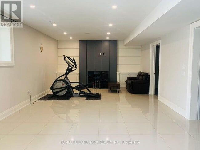 Building Photo - 108 Patricia Ave