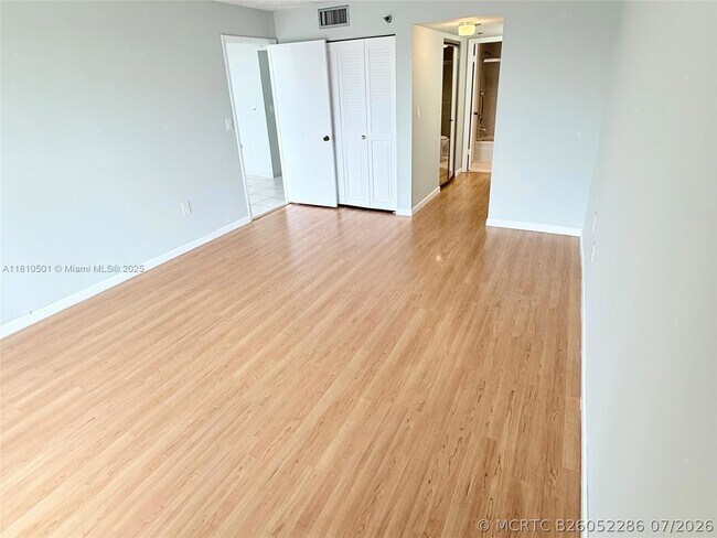 Foto del edificio - 1300 St Charles Pl