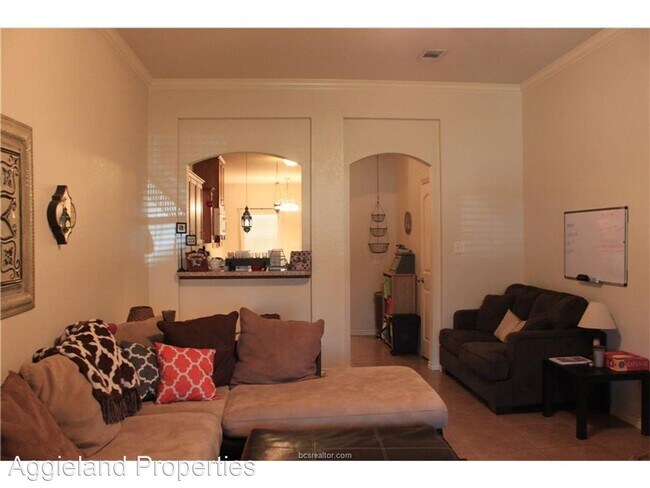 Foto del edificio - 3 br, 3 bath House - 4463 Reveille