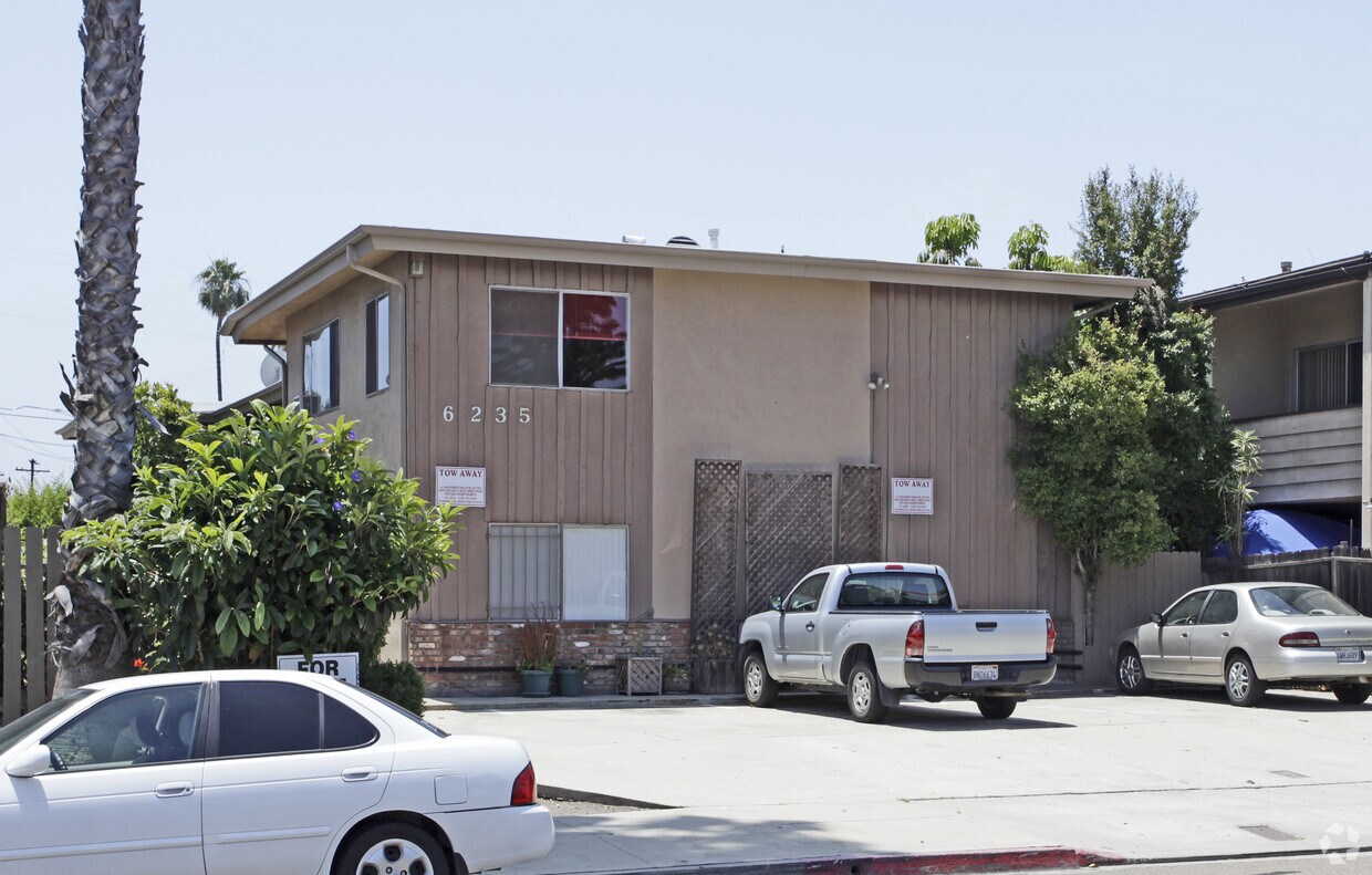 Foto principal - 6235 Stanley Ave