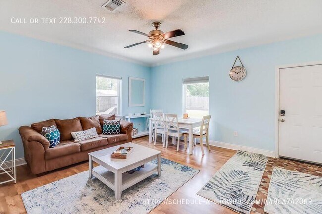 Building Photo - 410 Old Spanish Trail