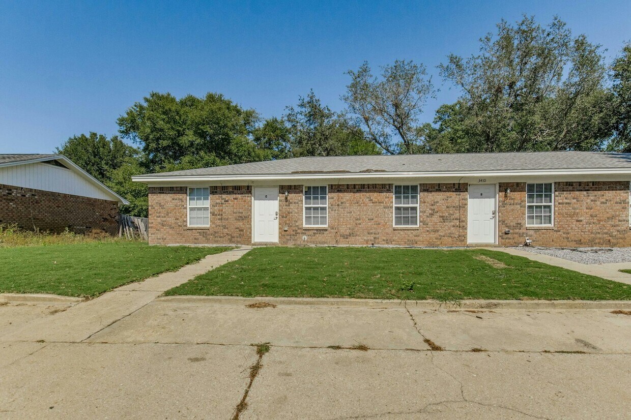 Foto principal - 3410 Green Briar Cir