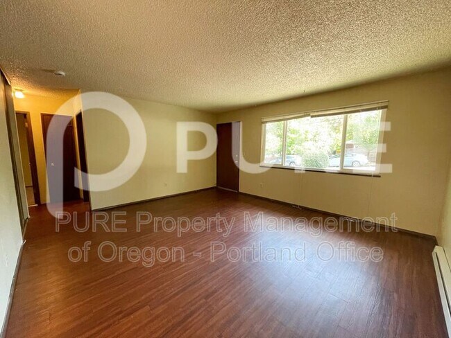 Foto del edificio - 527 NE 63rd Ave