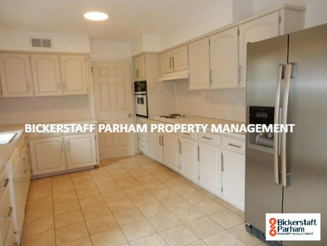 Foto del edificio - Luxury, Location, and Convenience. Near Heath Park!!