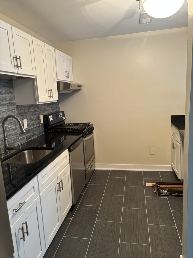 Building Photo - 521 N Armistead St