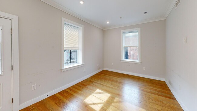 Building Photo - 202 Porter St