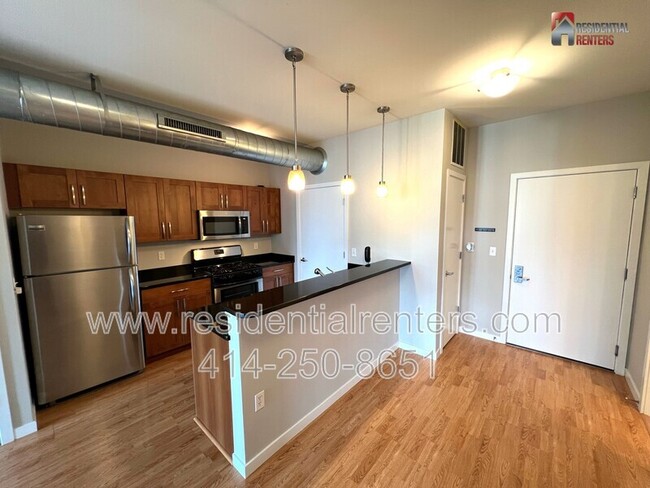 Building Photo - 1541 N Jefferson St