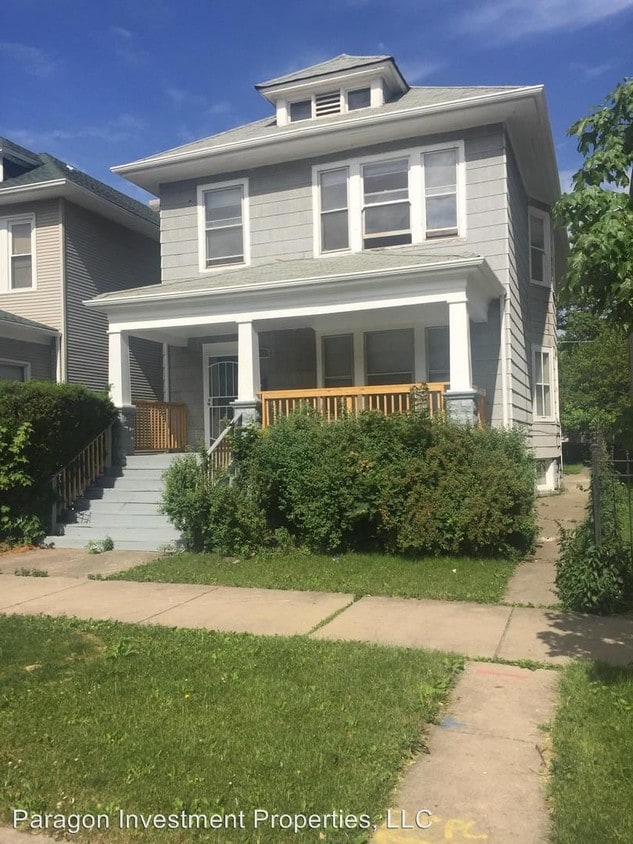 Primary Photo - 11403 S Forest Ave