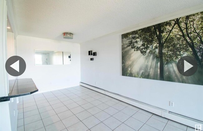 Photo du bâtiment - 1620 48 St NW