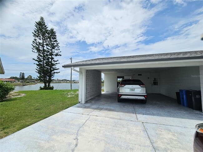 Building Photo - 1703 Amhurst Cir