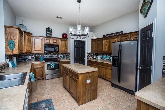 Foto del edificio - 4 br, 3 bath House - 1502 Westminster Avenue