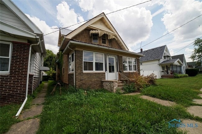 Building Photo - 3412 Maple St