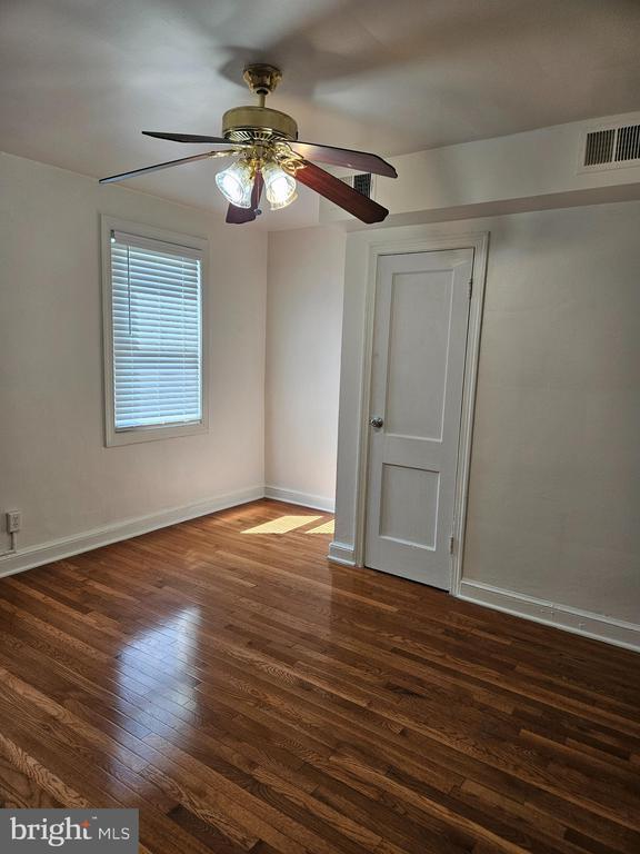 Foto del edificio - 1722 H St NE