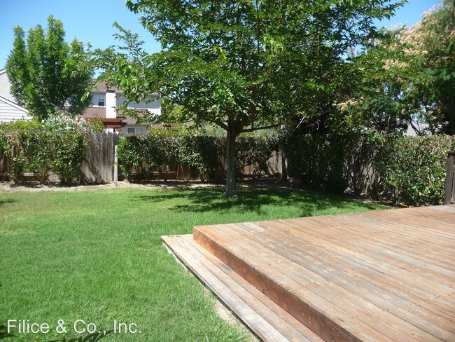 Building Photo - 5 br, 3 bath House - 1655 BRENTWOOD LANE