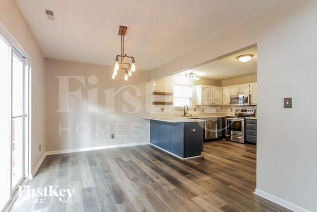 Building Photo - 12336 Tuckaway Ct