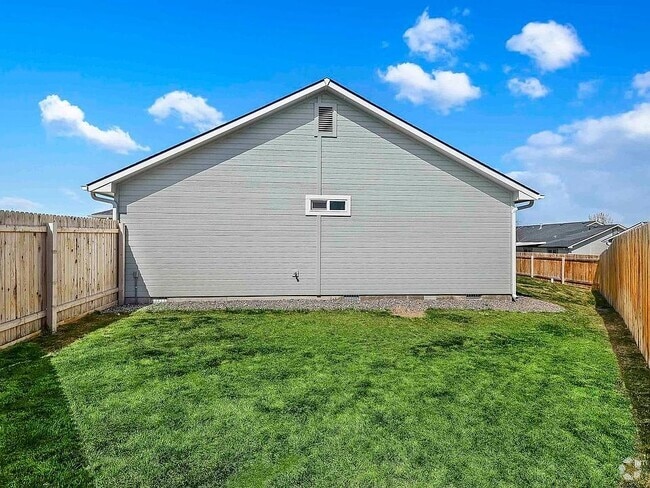 Building Photo - 710 Brampton Dr