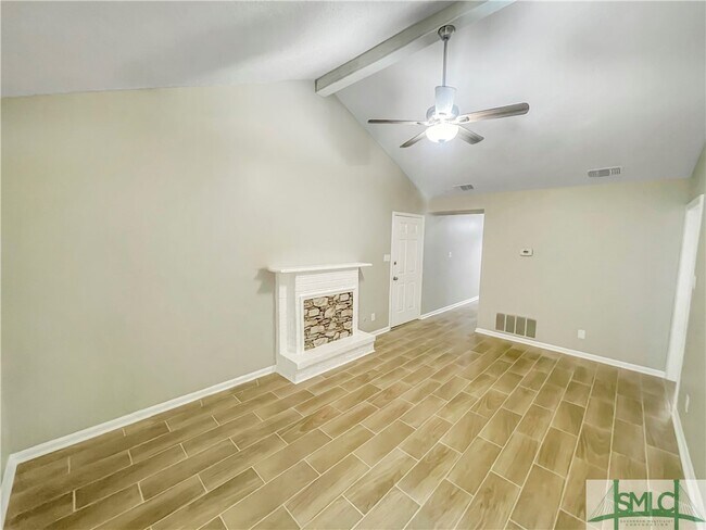 Foto del edificio - 426 Edgewater Rd