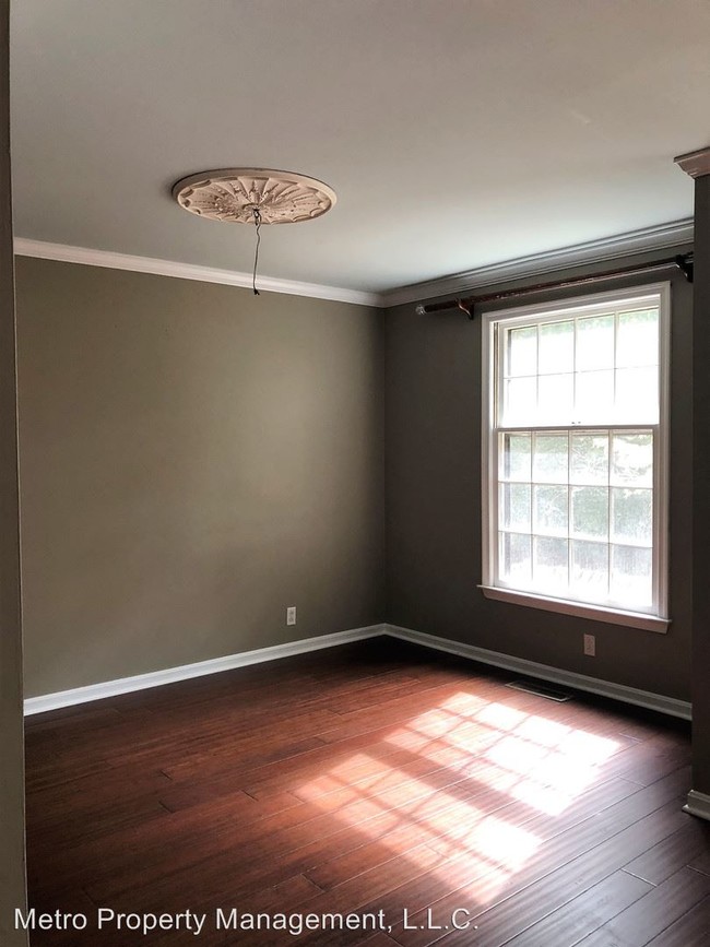 Building Photo - 4 br, 3.5 bath Apartment - 2919 Wycliff Road