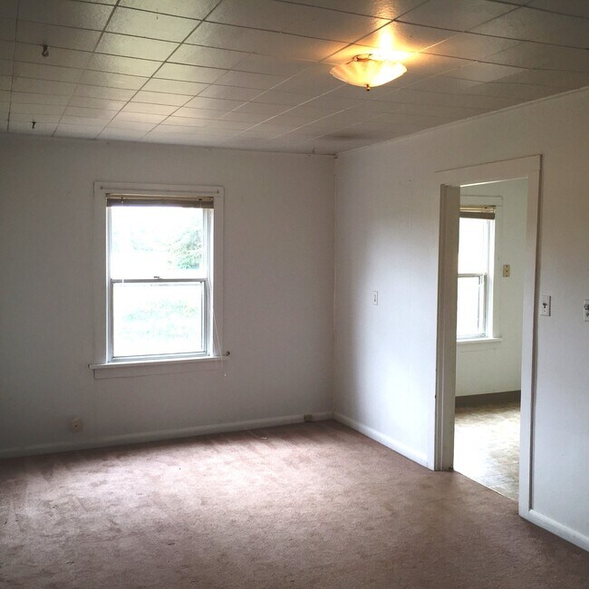 Foto del edificio - Country Charm Property North Vancouver!