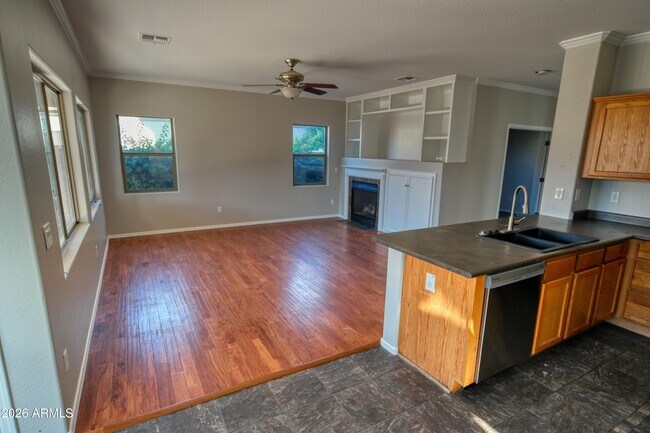 Foto del edificio - 3726 E Oxford Ln