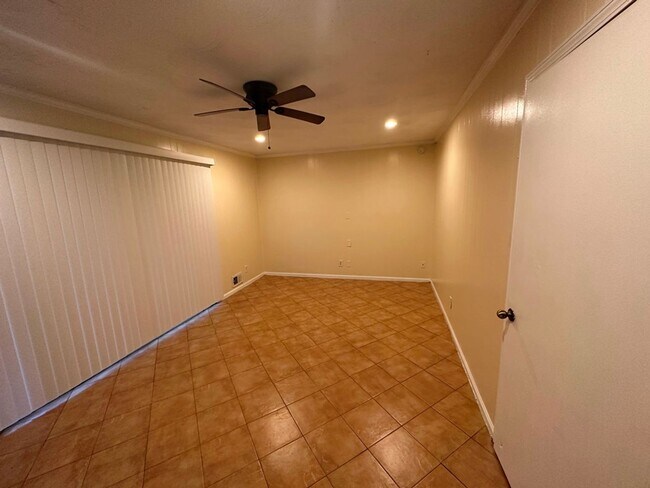 Foto del edificio - 2802 Battlecrest Dr