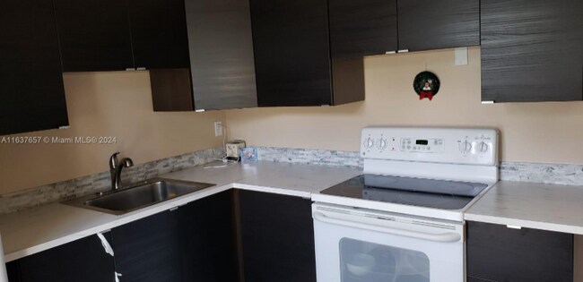 Foto del edificio - 223 SW 9th St