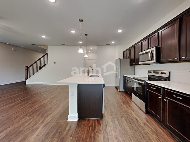 Foto del edificio - 2462 Sapp Rd